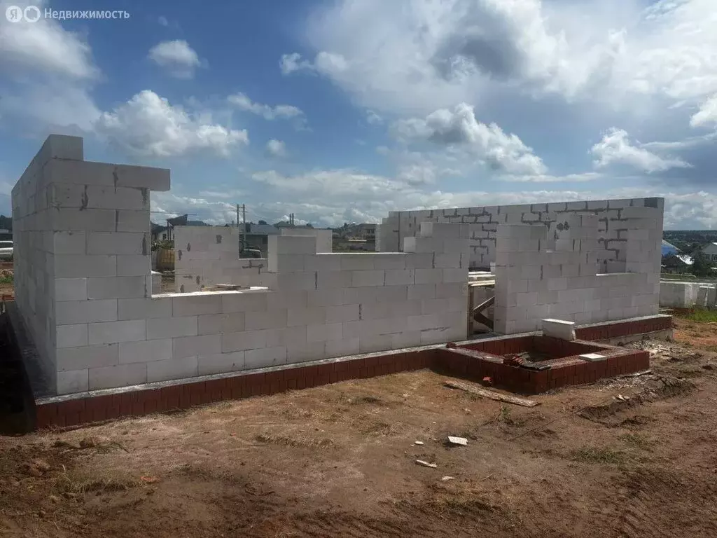 Дом в село Кирилловка, улица Адмирала Сорокина, 76 (100 м) - Фото 2