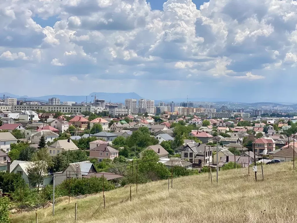 Участок в Крым, Симферопольский район, Молодежное пгт ул. ... - Фото 1