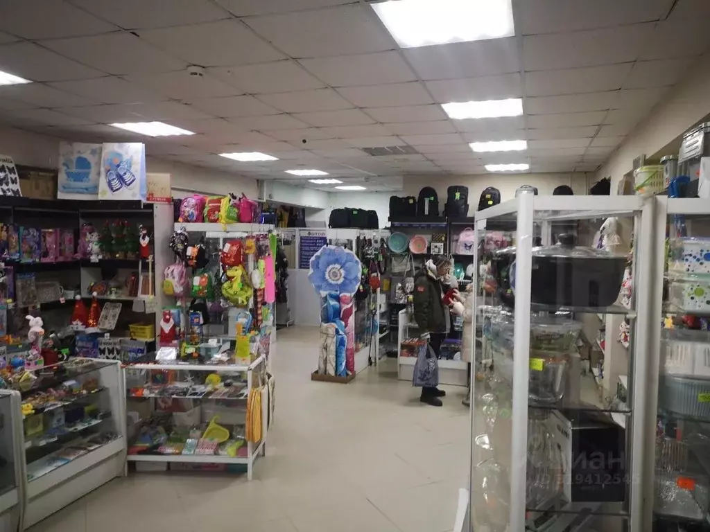 Торговая площадь в Саха (Якутия), Якутск ул. Дзержинского, 32 (138 м) - Фото 0