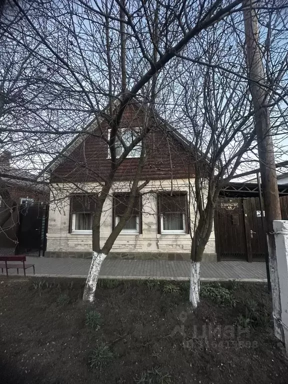 Дом в Краснодарский край, Ейск ул. Братьев Камышановых, 11 (60 м) - Фото 0