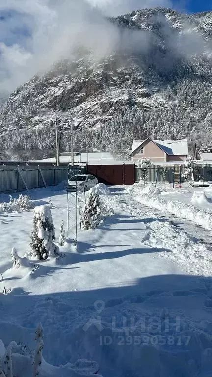 Дом в Карачаево-Черкесия, Теберда Карачаевский городской округ, ул. ... - Фото 0