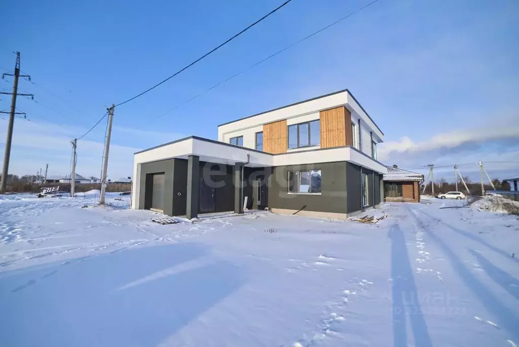 Дом в Башкортостан, Стерлитамакский район, Отрадовский сельсовет, с. ... - Фото 1