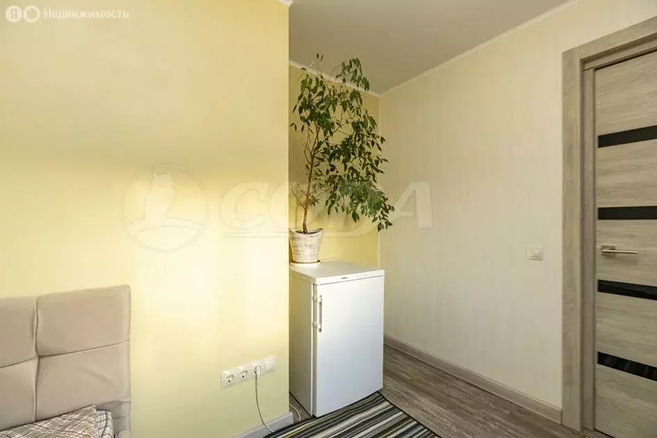 4-комнатная квартира: Тюмень, улица 50 лет Октября, 70 (72 м) - Фото 1