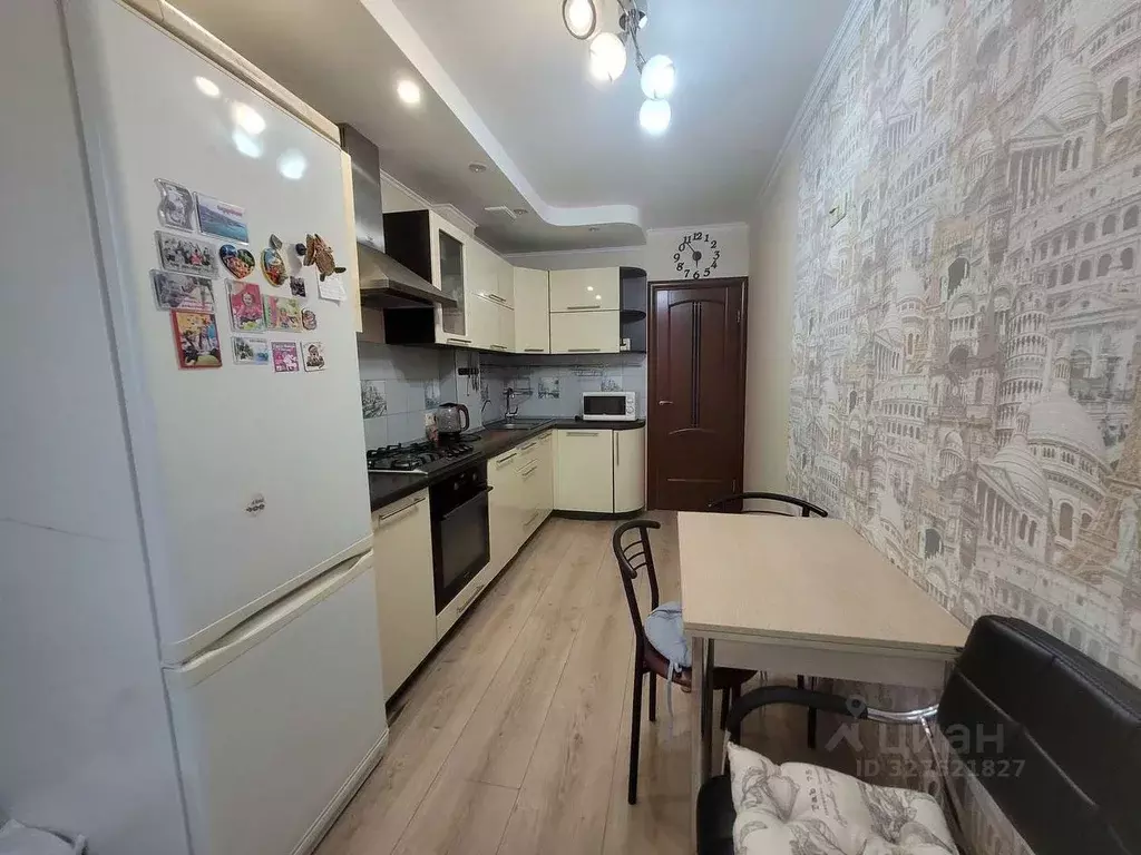 3-к кв. Волгоградская область, Волгоград ул. Короткая, 27 (64.8 м) - Фото 2