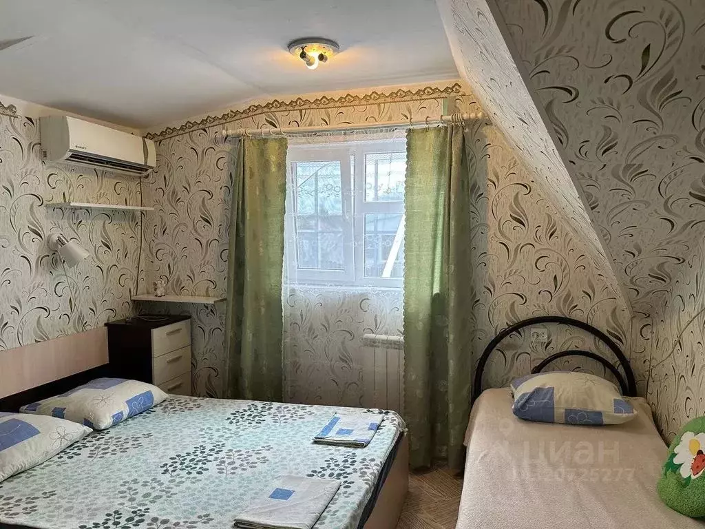 Комната Краснодарский край, Геленджик просп. Геленджикский, 73 - Фото 1