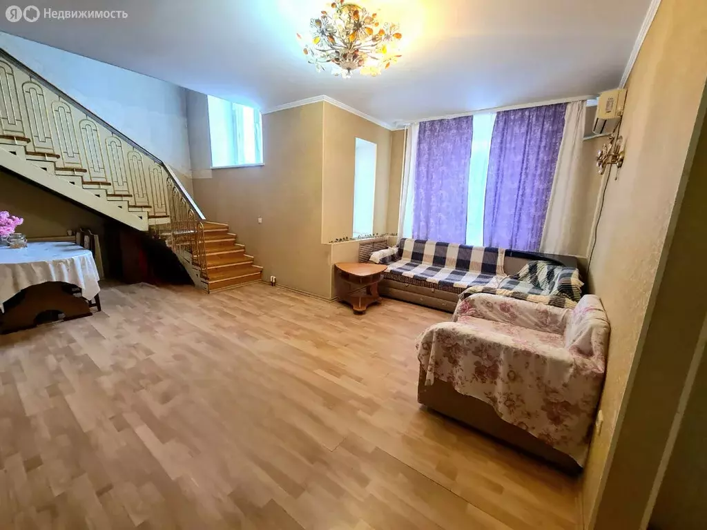 3-комнатная квартира: Астрахань, улица Победы, 54к5 (87.3 м) - Фото 2