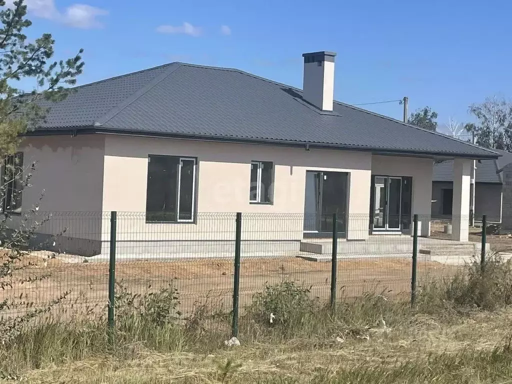 Дом в Самарская область, Ставропольский район, с. Ягодное ул. ... - Фото 1