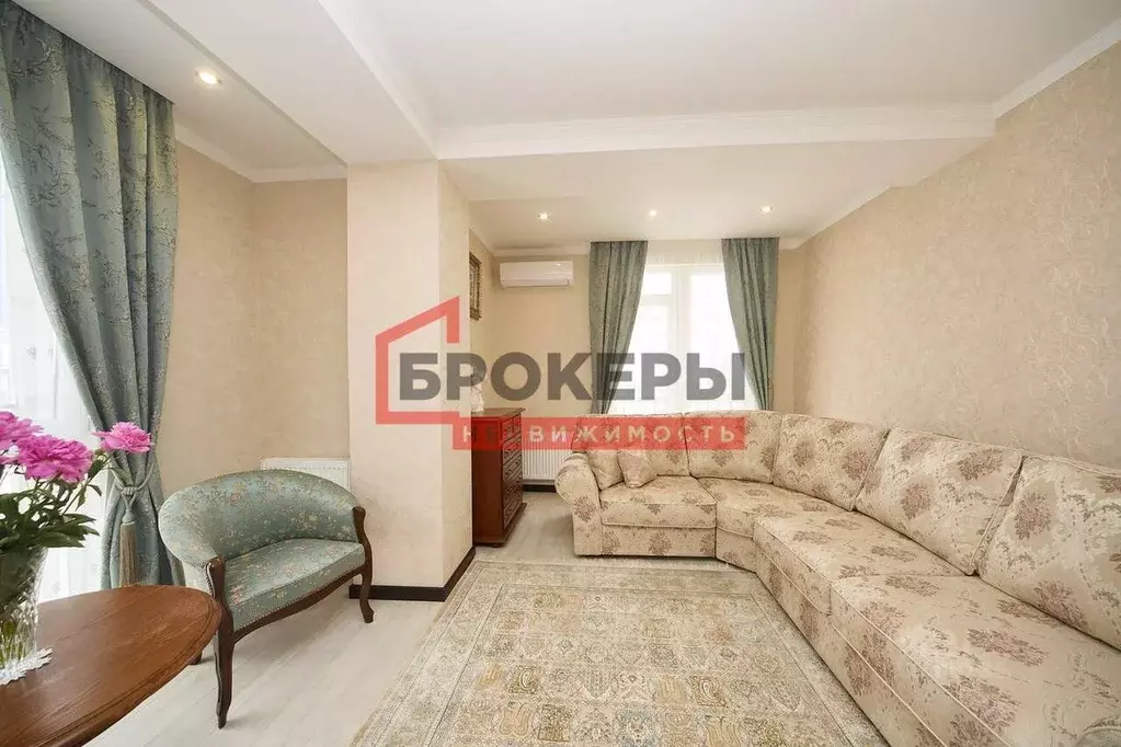 2-к кв. Севастополь ул. Челнокова, 17к2А (55.5 м) - Фото 2