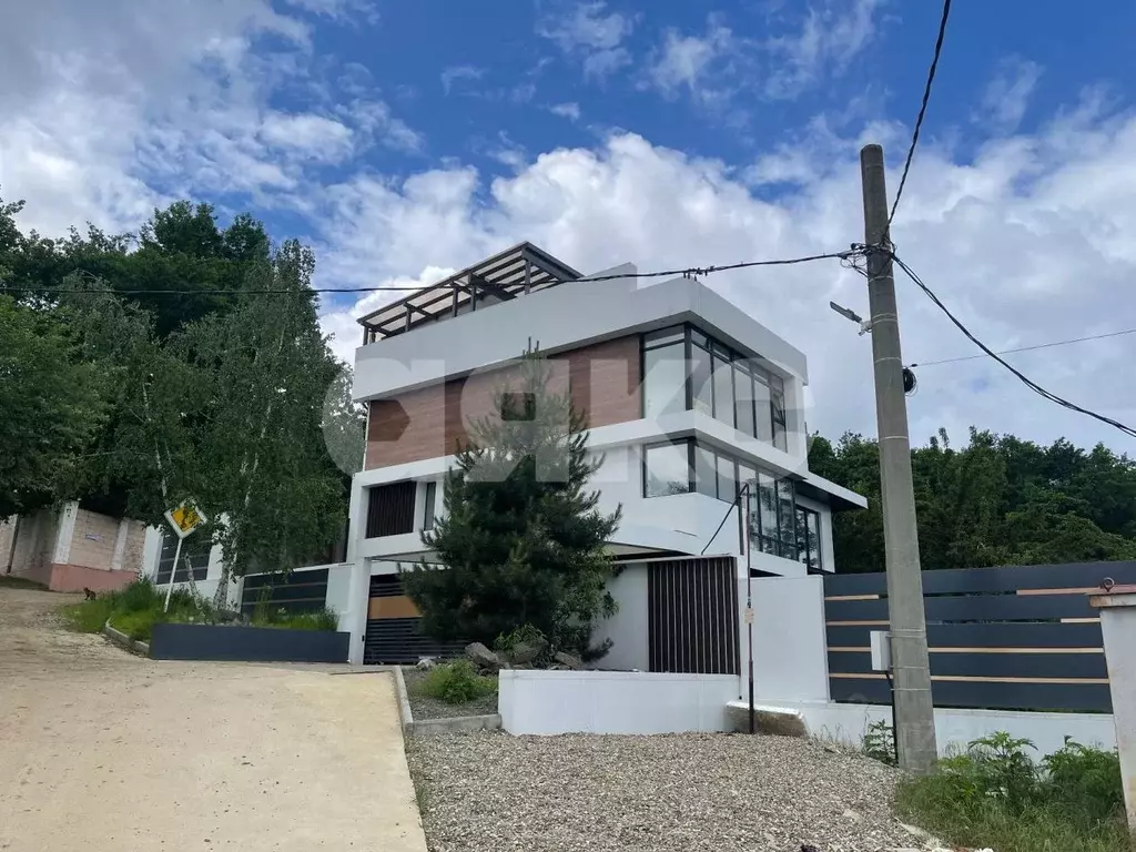 Дом в Краснодарский край, Горячий Ключ Березовая ул. (240 м) - Фото 1
