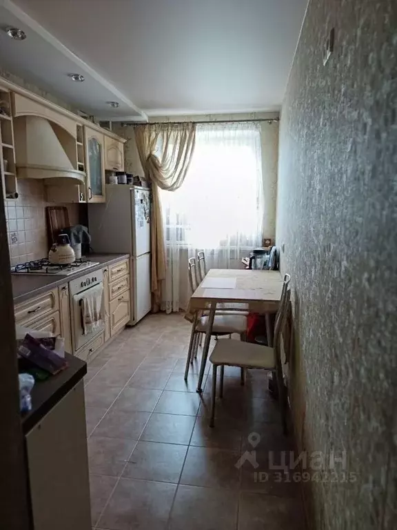 3-к кв. Саратовская область, Саратов ул. Усть-Курдюмская, 3 (61.3 м) - Фото 1