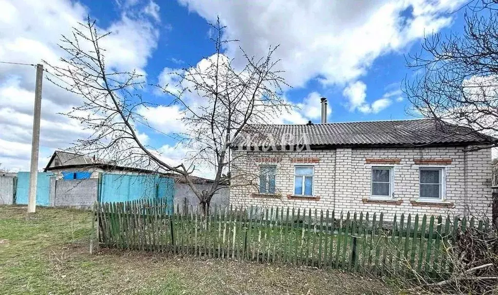 Дом в Белгородская область, Старооскольский городской округ, с. ... - Фото 0