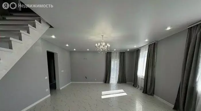 Дом в Российский, Витебская улица, 6 (150 м) - Фото 0