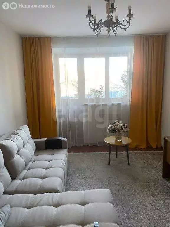 3-комнатная квартира: Иркутск, улица Сурикова, 20 (60 м) - Фото 0