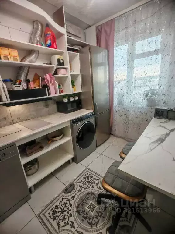 3-к кв. Кемеровская область, Новокузнецк ул. Циолковского, 2 (57.4 м) - Фото 1