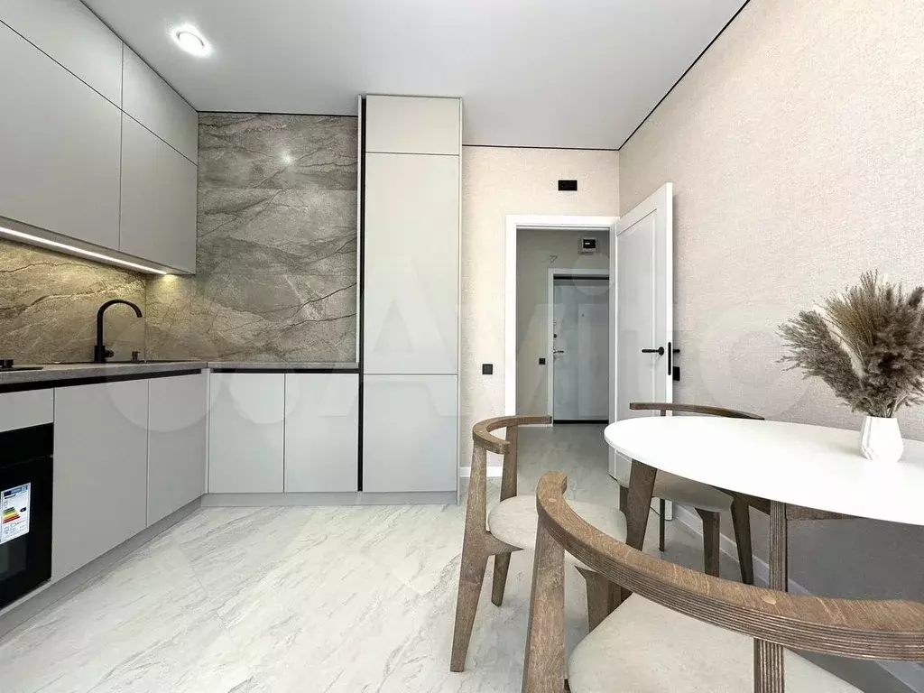 1-к. квартира, 40 м, 8/9 эт. - Фото 1