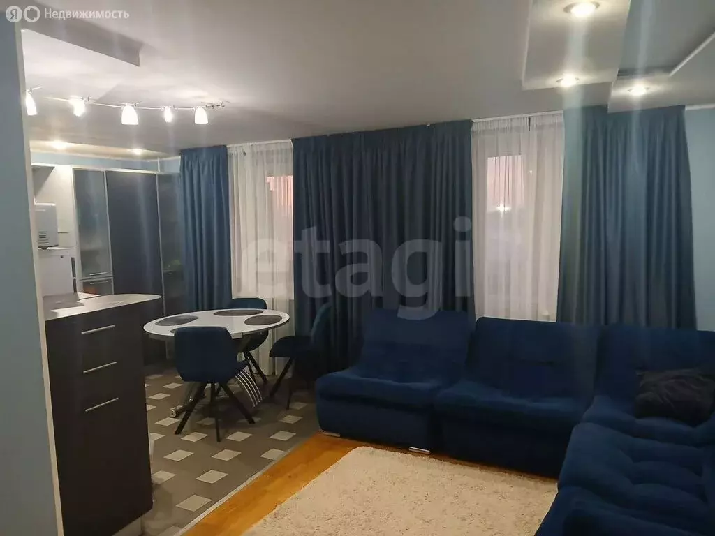 3-комнатная квартира: Колпино, улица Ижорского Батальона, 2 (73.1 м) - Фото 1