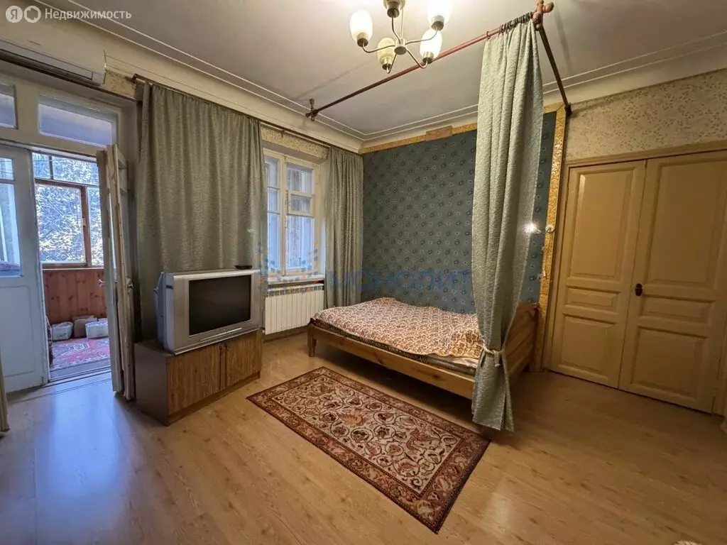 3-комнатная квартира: Нижний Новгород, улица Ломоносова, 10 (60.6 м) - Фото 1