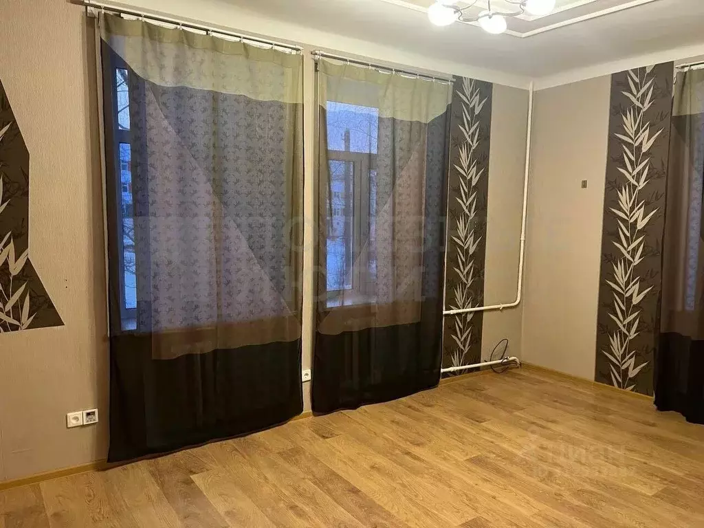 3-к кв. Новгородская область, Боровичи 1 Мая пл., 1 (64.5 м) - Фото 1