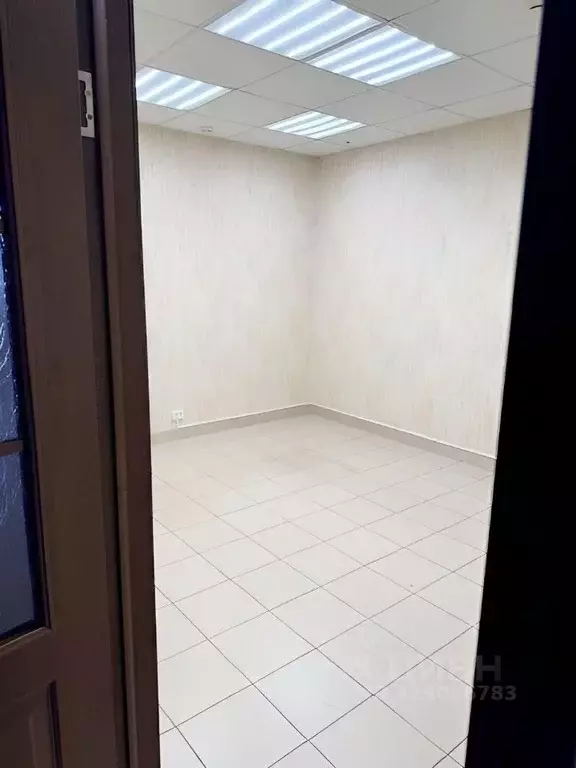 Офис в Кемеровская область, Кемерово Октябрьский просп., 2Б (16 м) - Фото 2