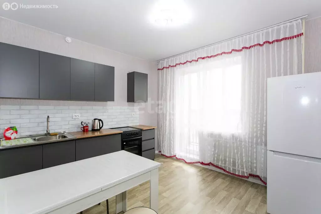 1-комнатная квартира: Новосибирск, Спортивная улица, 31 (37 м) - Фото 0