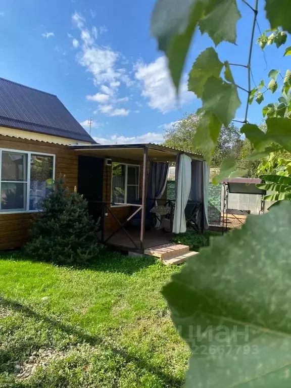 Дом в Краснодарский край, Хадыженск Апшеронский район, ул. Кирова, 114 ... - Фото 2