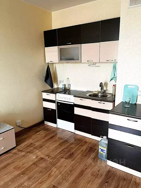 2-к кв. Иркутская область, Иркутск ул. Зверева, 1/2 (50.0 м) - Фото 0