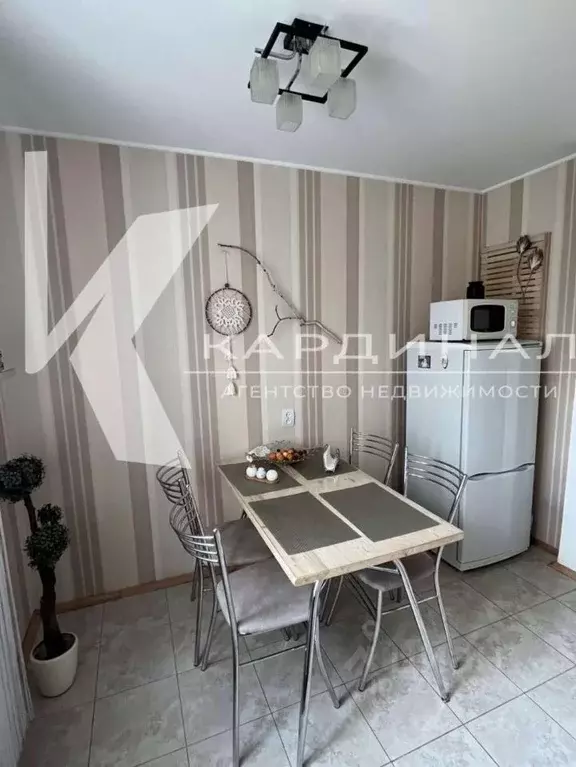 3-к кв. Белгородская область, Старый Оскол Космос мкр, 1В (70.0 м) - Фото 1