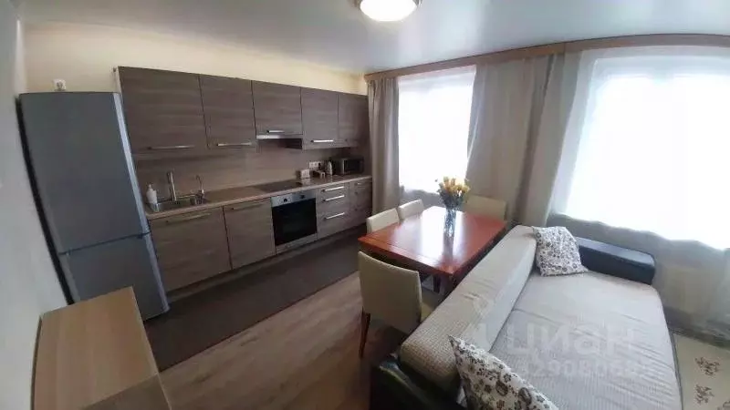 3-к кв. Свердловская область, Екатеринбург ул. Фурманова, 62 (81.0 м) - Фото 1