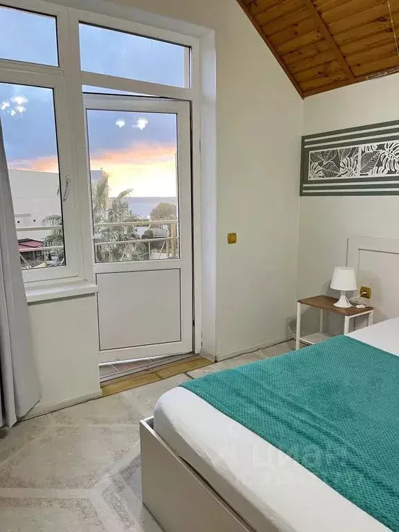 Комната Краснодарский край, Сочи Адлер жилрайон, ул. Бестужева, 12 - Фото 1