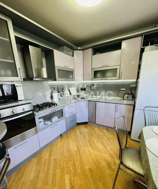 4-к кв. Белгородская область, Белгород ул. Буденного, 15 (83.8 м) - Фото 1