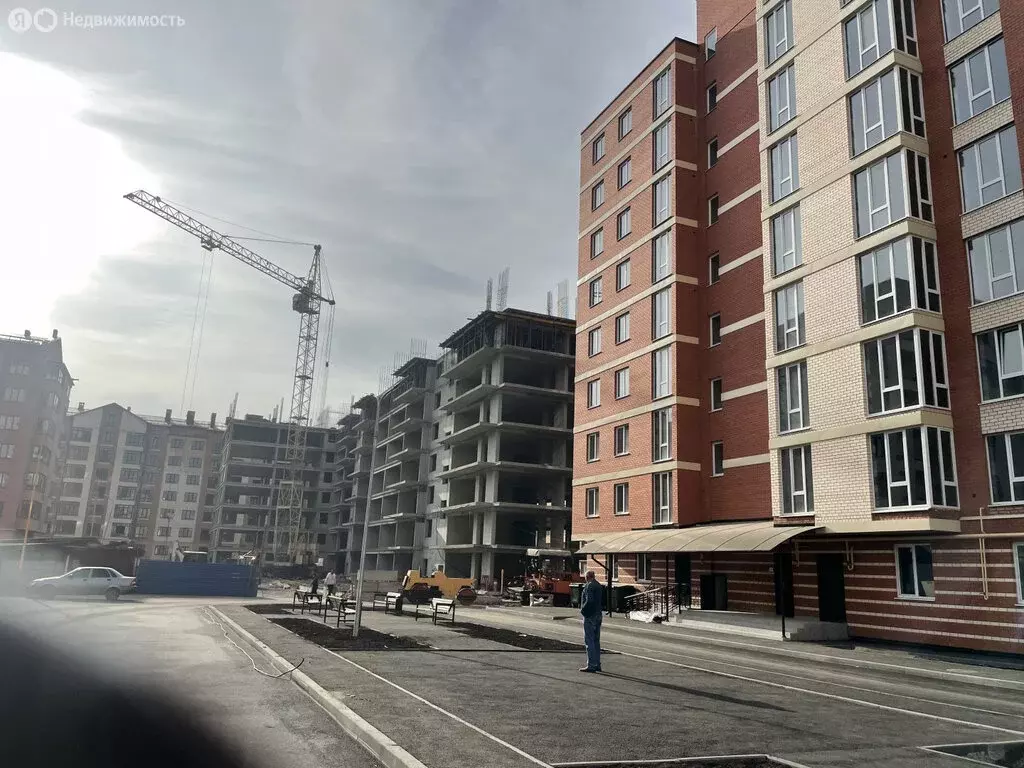 1-комнатная квартира: Владикавказ, улица Курсантов-Кировцев, 15Д (45 ... - Фото 1