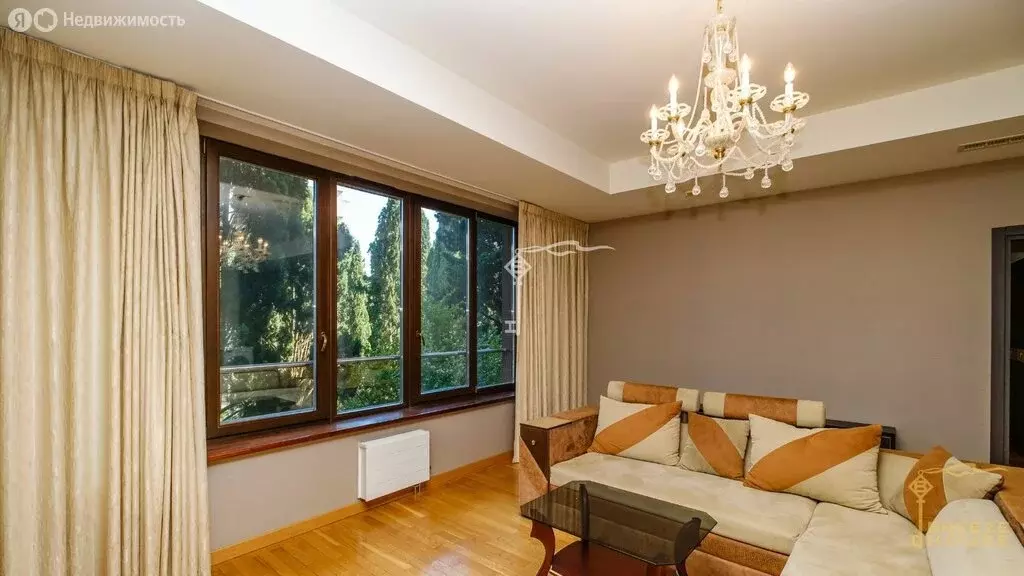 2-комнатная квартира: Ялта, Парковый проезд, 2 (72 м) - Фото 1