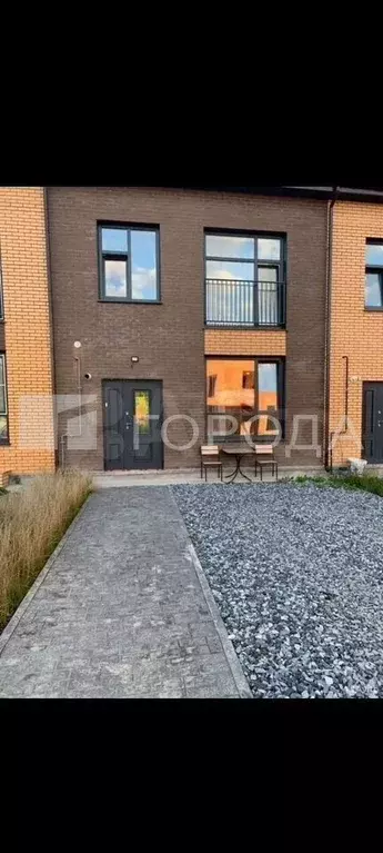 3-к. квартира, 108 м, 1/2 эт. - Фото 0