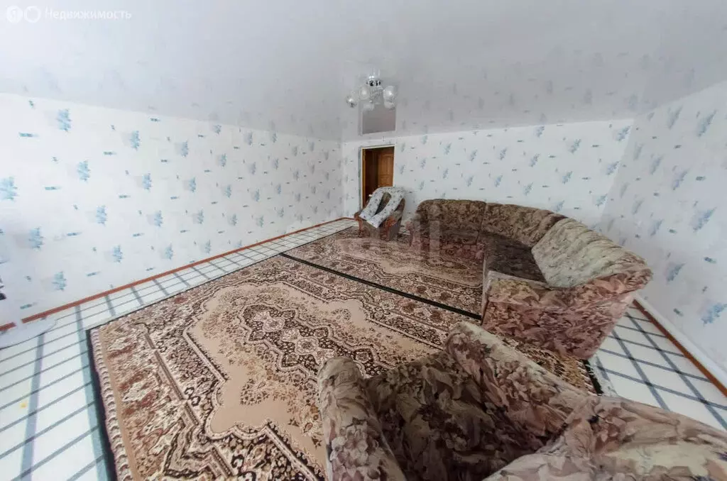 Дом в Шадринск, улица Бажова (296.3 м) - Фото 0