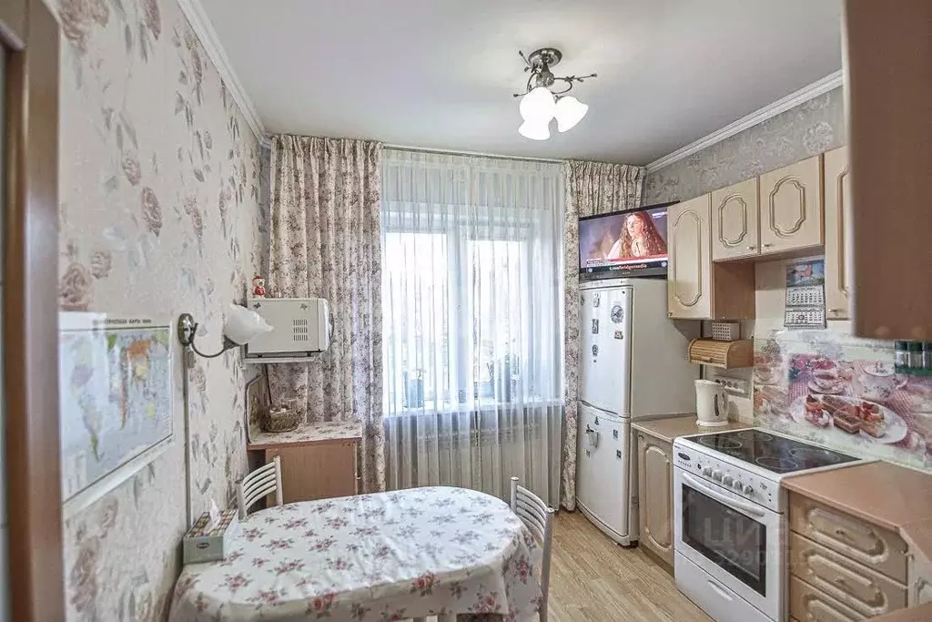 3-к кв. Сахалинская область, Южно-Сахалинск ул. Имени Ф.Э. ... - Фото 2