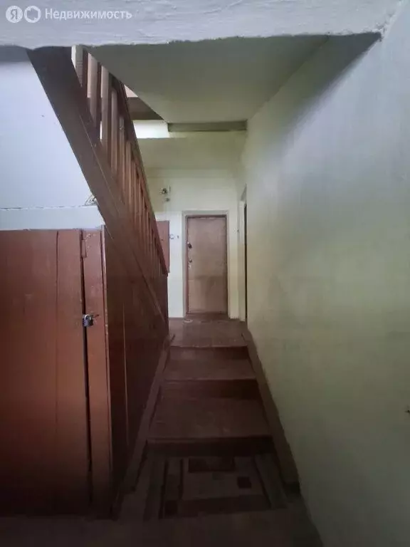 3-комнатная квартира: посёлок Асбестовский, Комсомольская улица, 13 ... - Фото 2