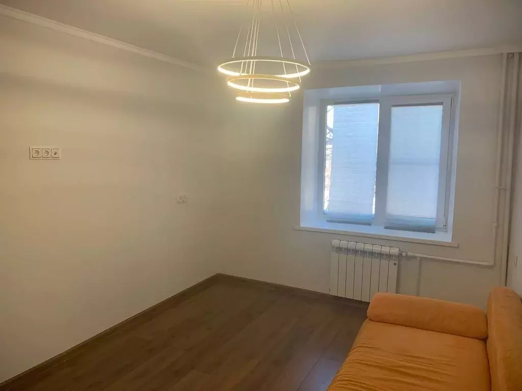 Комната Омская область, Омск ул. Дмитриева, 5/2 - Фото 1