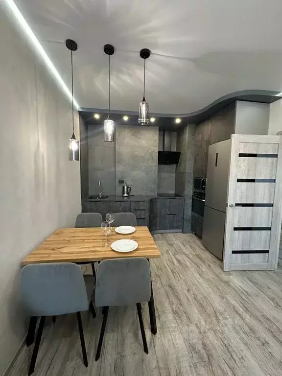 2-к кв. Омская область, Омск ул. Крупской, 13/1 (57.0 м) - Фото 0