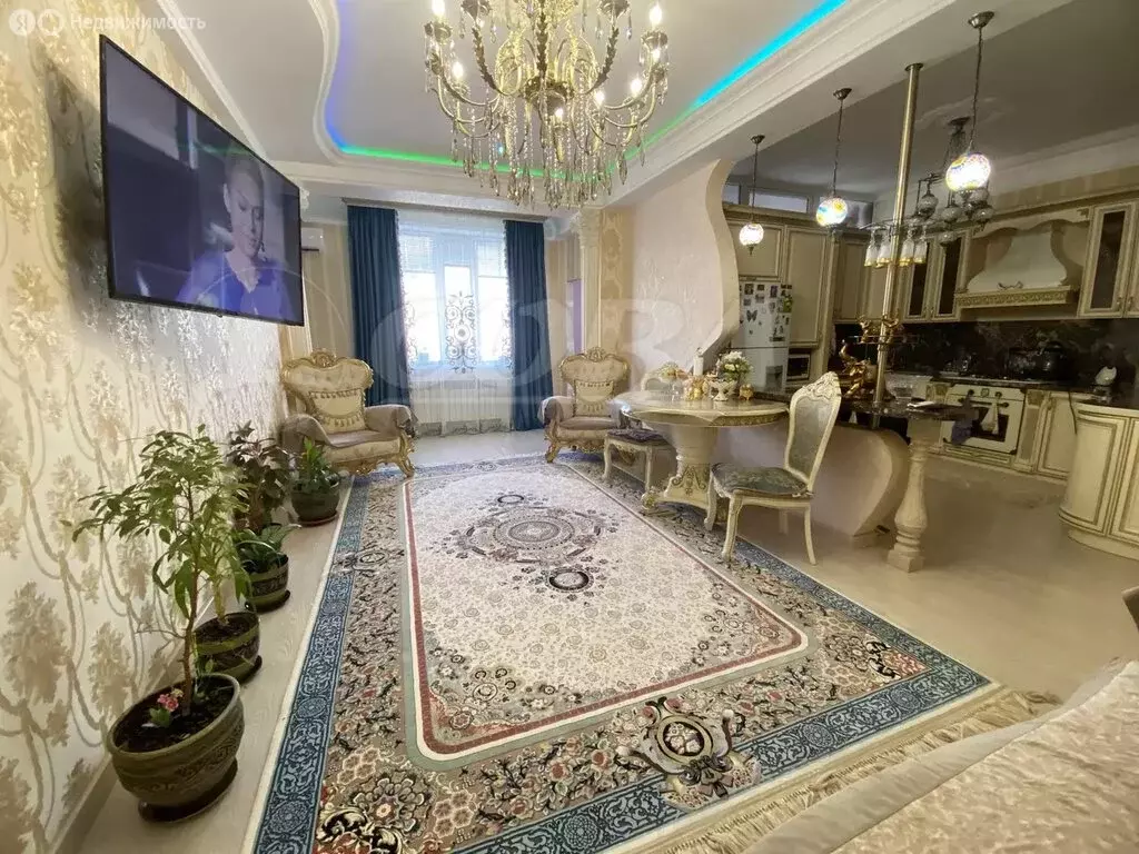 3-комнатная квартира: Махачкала, проспект Али-Гаджи Акушинского, 393 ... - Фото 1