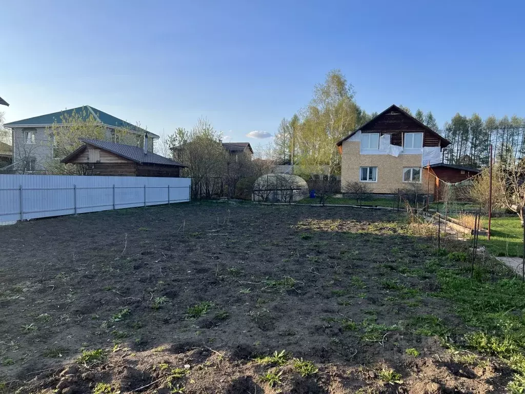 Участок в Алтайский край, Барнаул проезд Плодовый, 28 (5.5 сот.) - Фото 0
