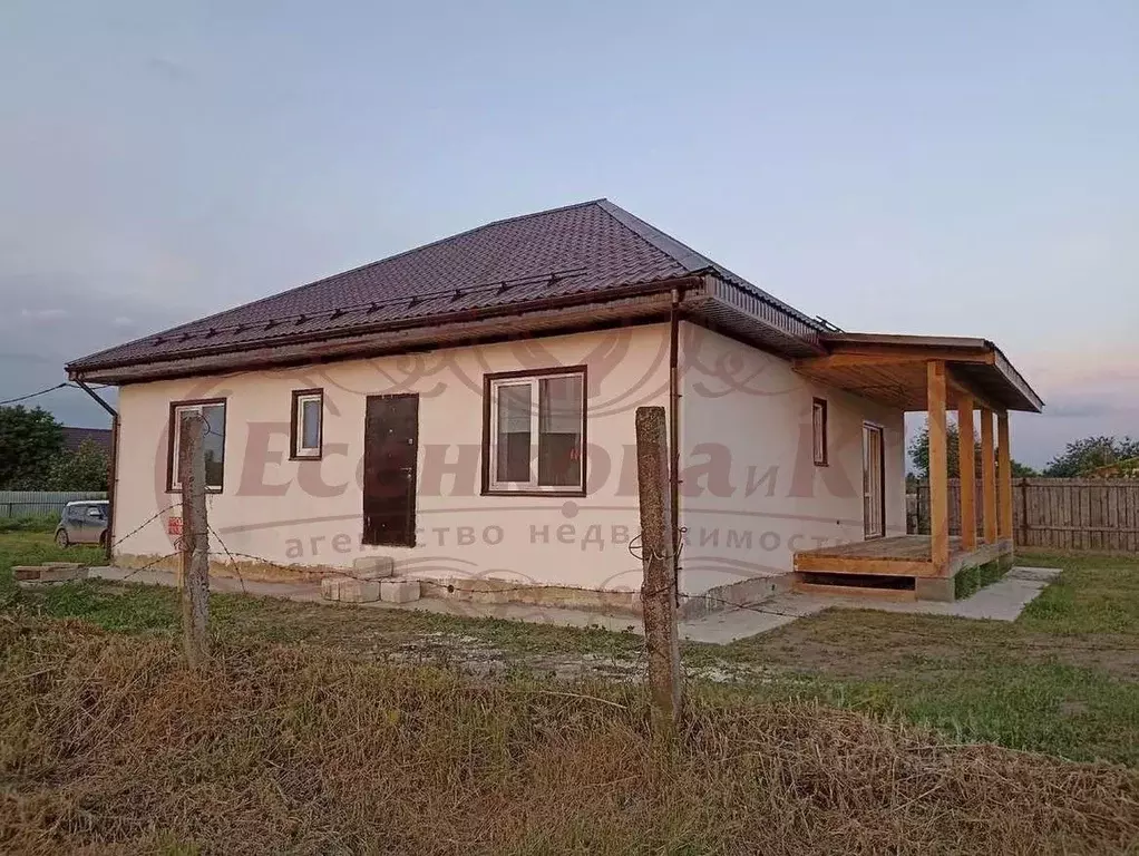 Дом в Курганская область, Кетовский муниципальный округ, д. Лукино  ... - Фото 1