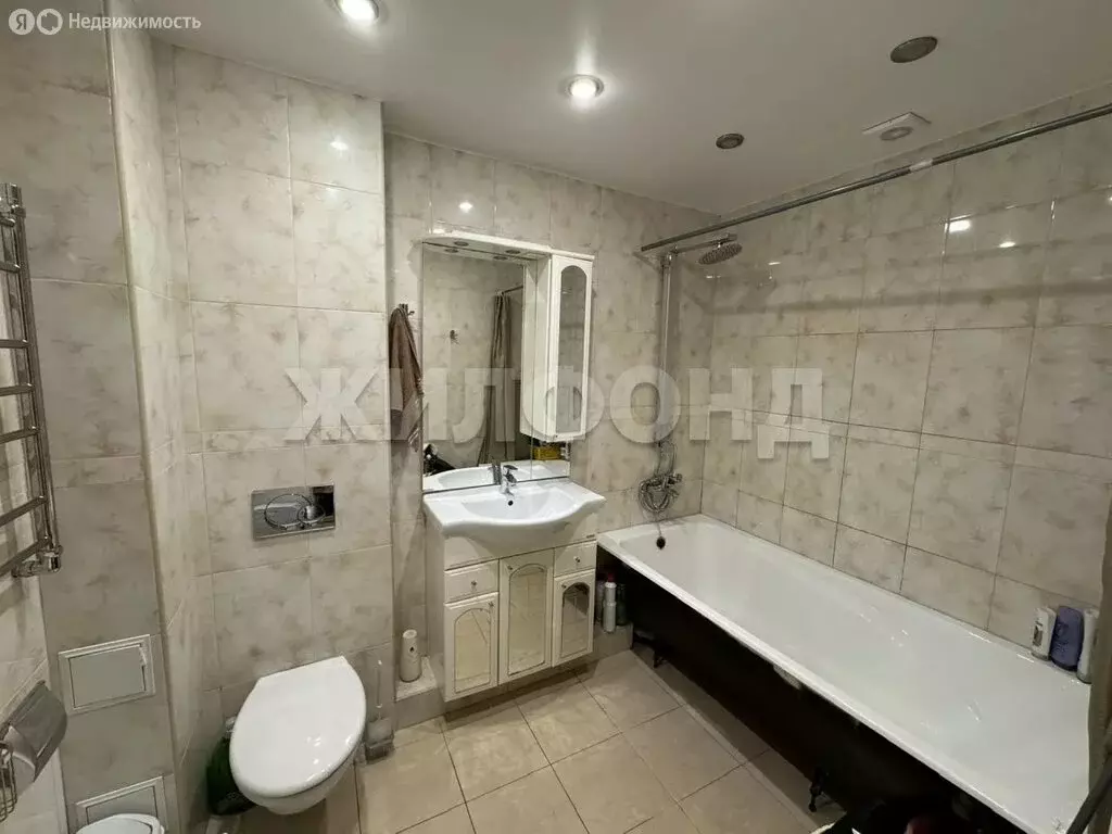 3-комнатная квартира: Нижний Тагил, Черноисточинское шоссе, 29А (80 м) - Фото 1