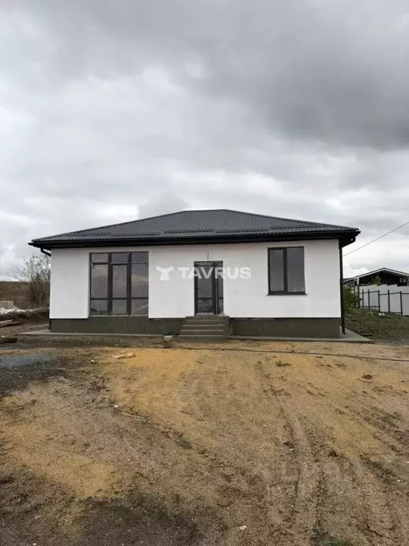 Дом в Крым, Симферопольский район, Трудовское с/пос, с. Строгоновка ... - Фото 2