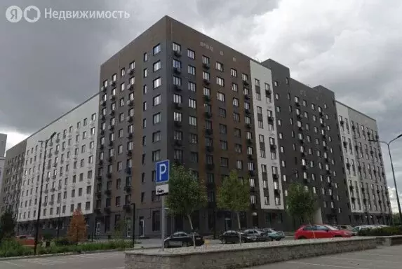 2-комнатная квартира: Тюмень, улица Республики, 204к7 (66.7 м) - Фото 0