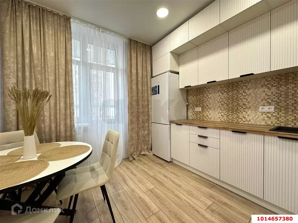 Продаётся 2-к квартира, 55.61 м - Фото 0