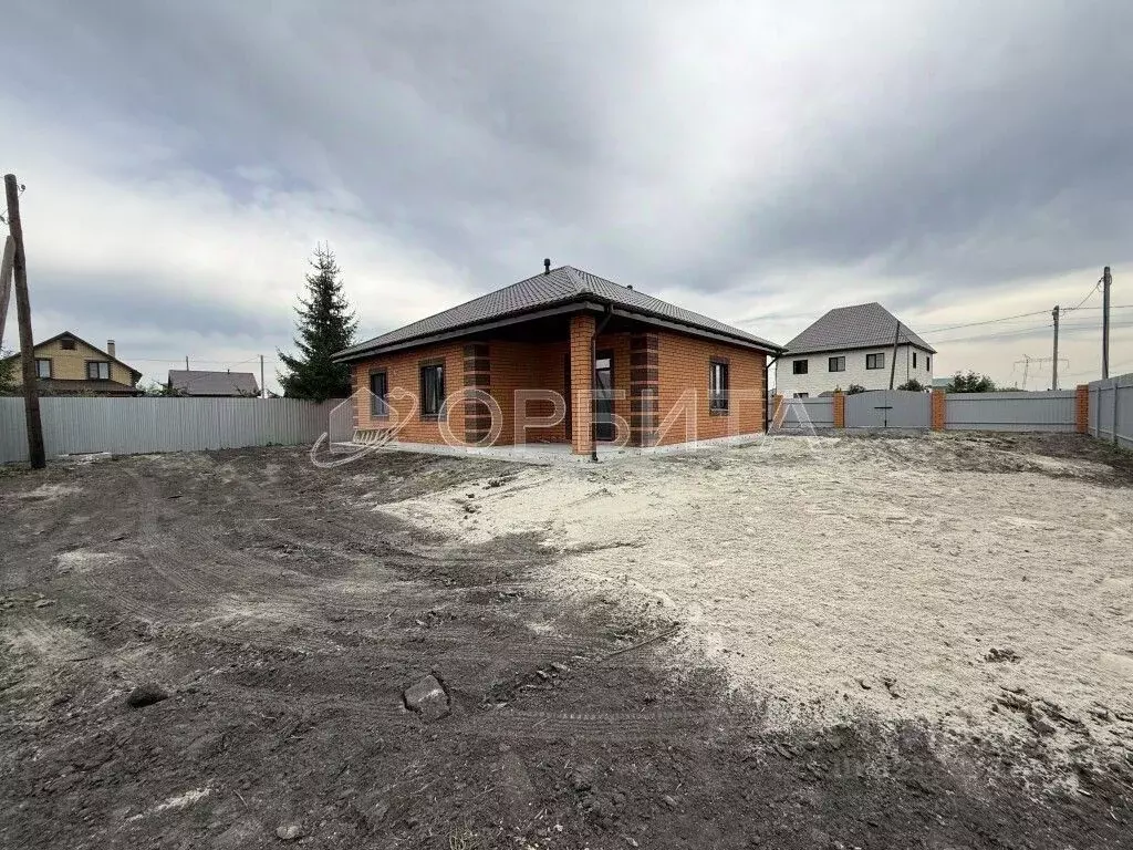 Дом в Тюменская область, Тюмень Центральная пл. (130 м) - Фото 1