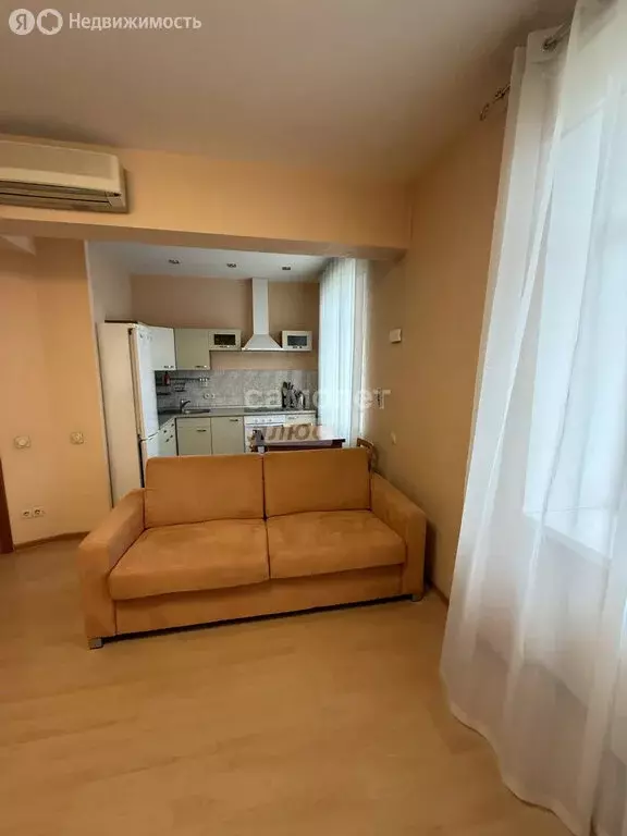 Квартира-студия: Омск, проспект Мира, 50 (42 м) - Фото 1