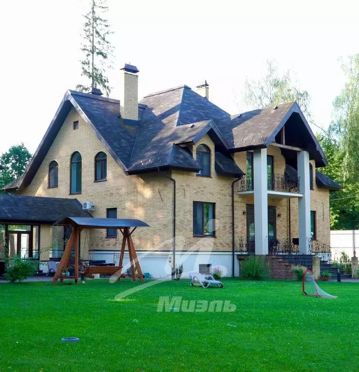 Дом в село Абрамцево, улица Васнецова, 80 (527.2 м) - Фото 0
