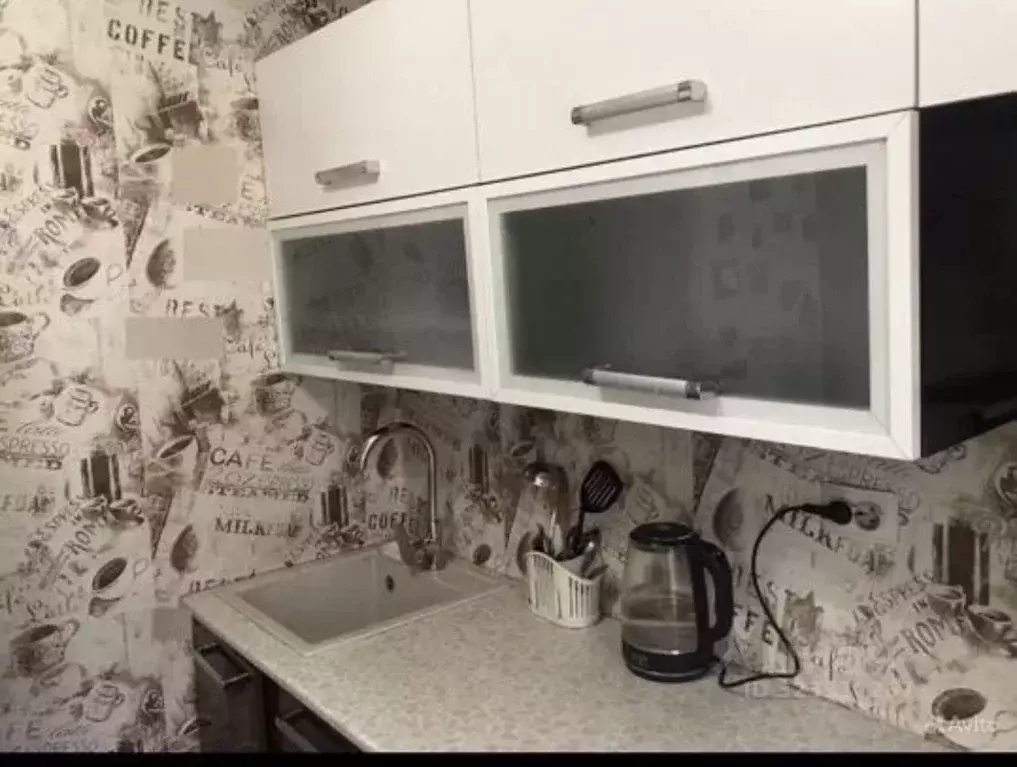 3-к кв. Кемеровская область, Новокузнецк ул. Кузнецова, 13 (60.0 м) - Фото 0