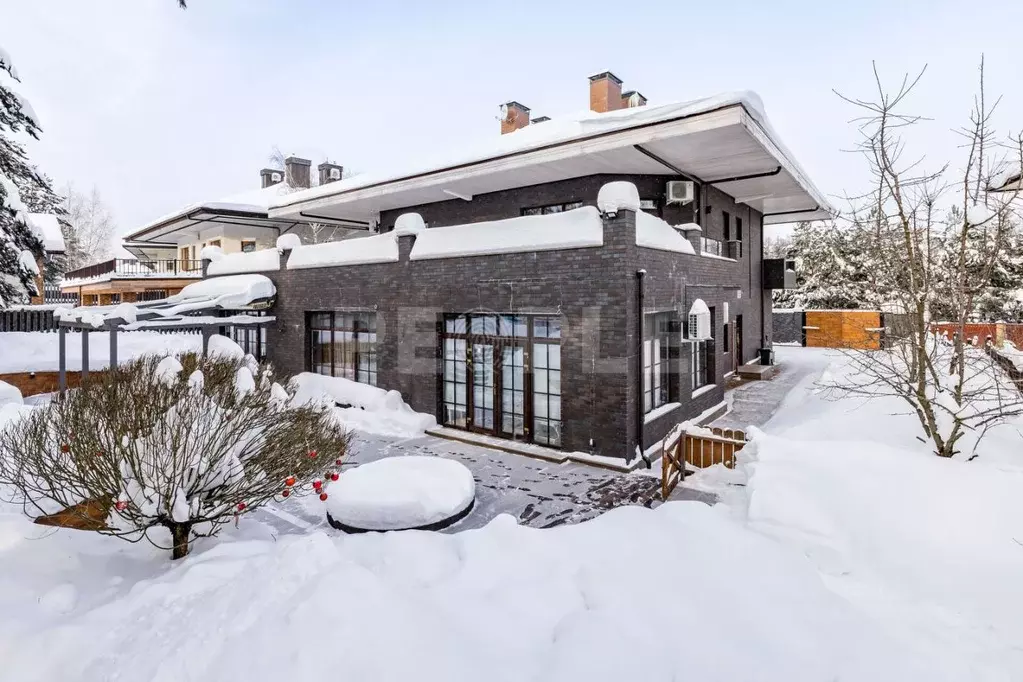 Дом в Москва пос. Красные горки, ул. Нагорная, 21 (550 м) - Фото 2